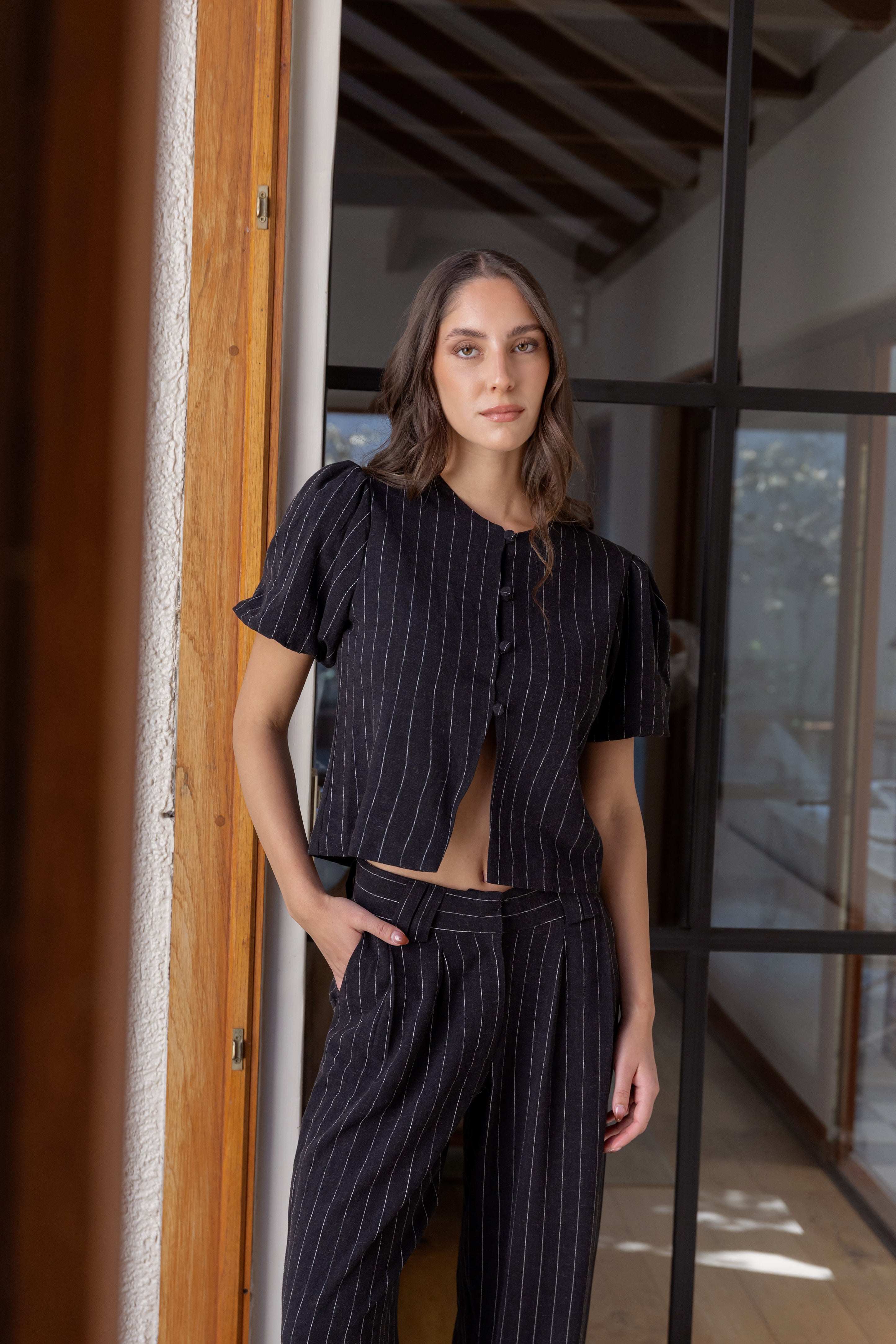 Top Briar Negro Líneas